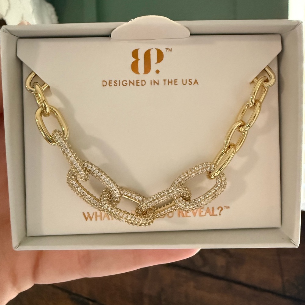 Bomb Party April gold Marina necklace